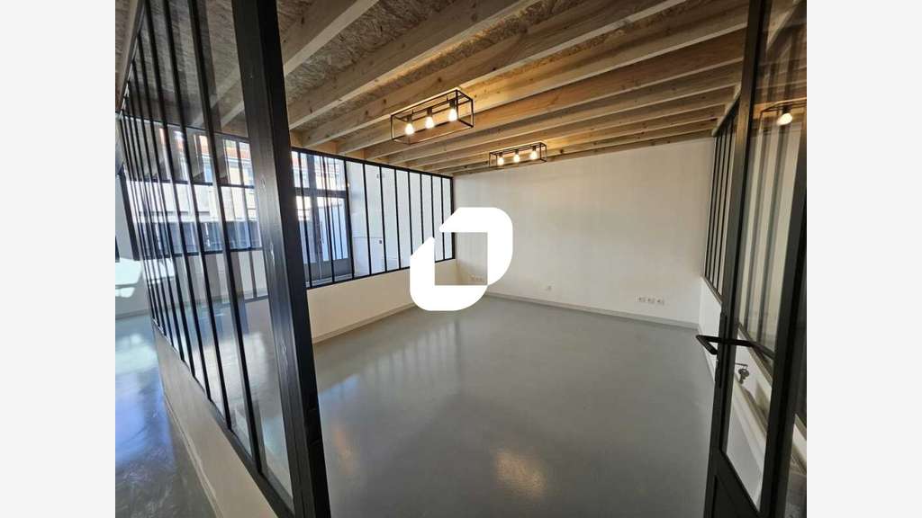 A louer Bureaux 198m² Arcueil