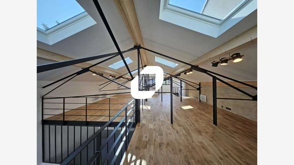 A louer Bureaux 198m² Arcueil