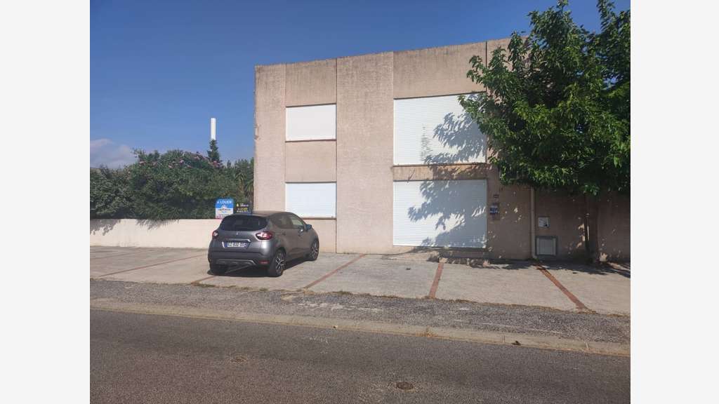 Location bureaux professionnels de 71m² à Argelès