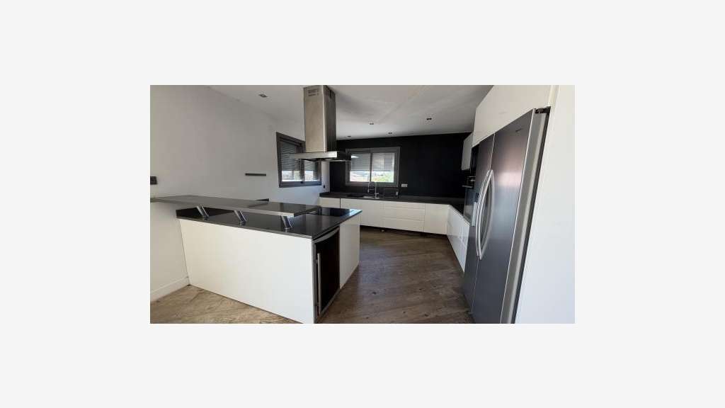 A louer superbes bureaux 174m² R+1 Argelès-sur-Mer