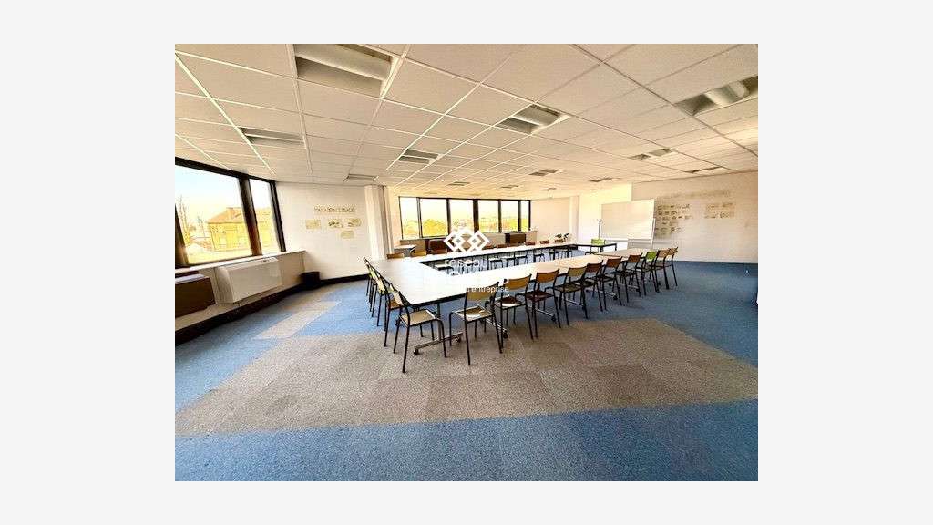 A louer bureaux lumineux 218m² à Argenteuil