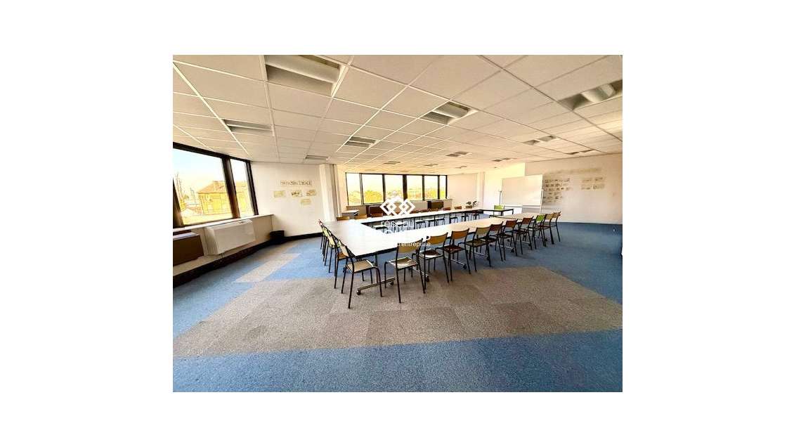 A louer bureaux lumineux 218m² à Argenteuil