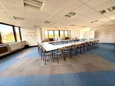 A louer bureaux lumineux 218m² à Argenteuil