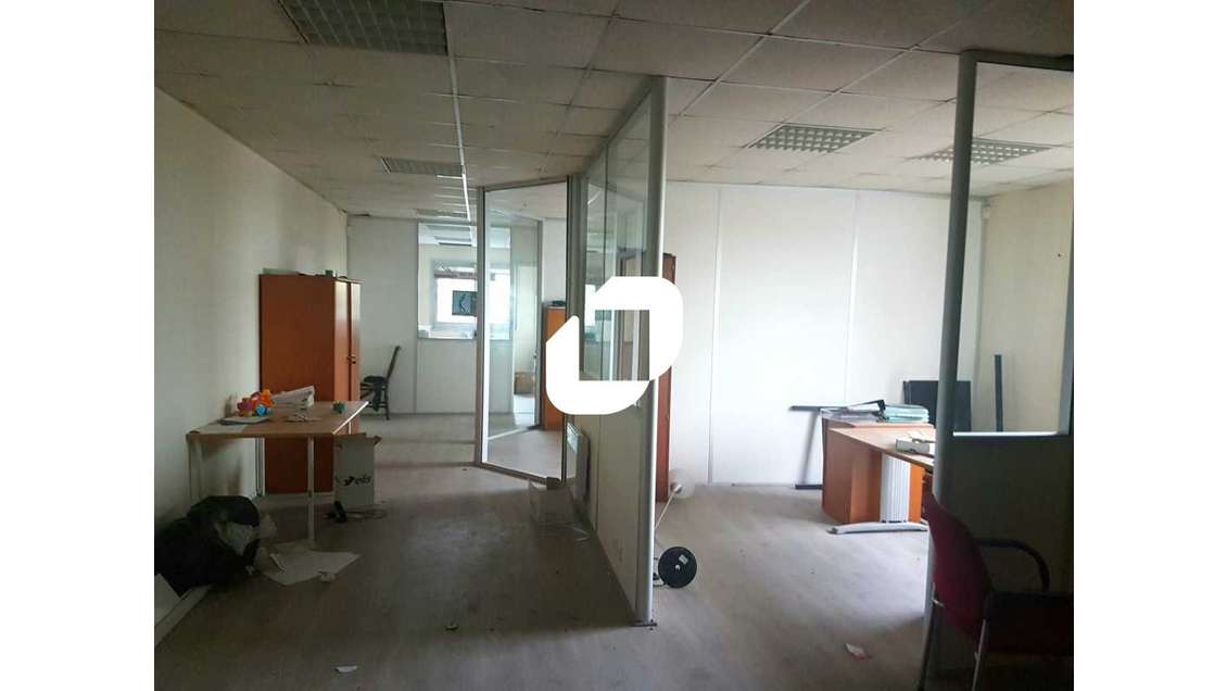 A louer bureaux de 180m² en zi à Argenteuil