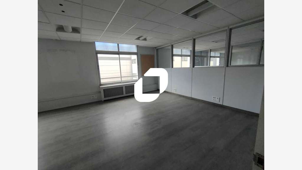 A louer Bureaux 800m² Argenteuil