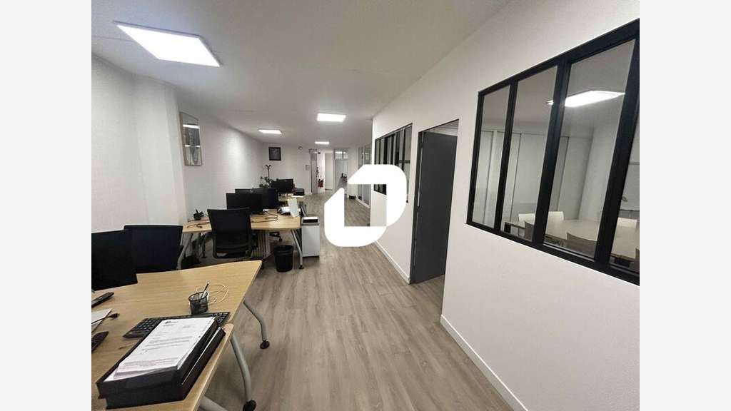A louer Bureaux 178m² Argenteuil