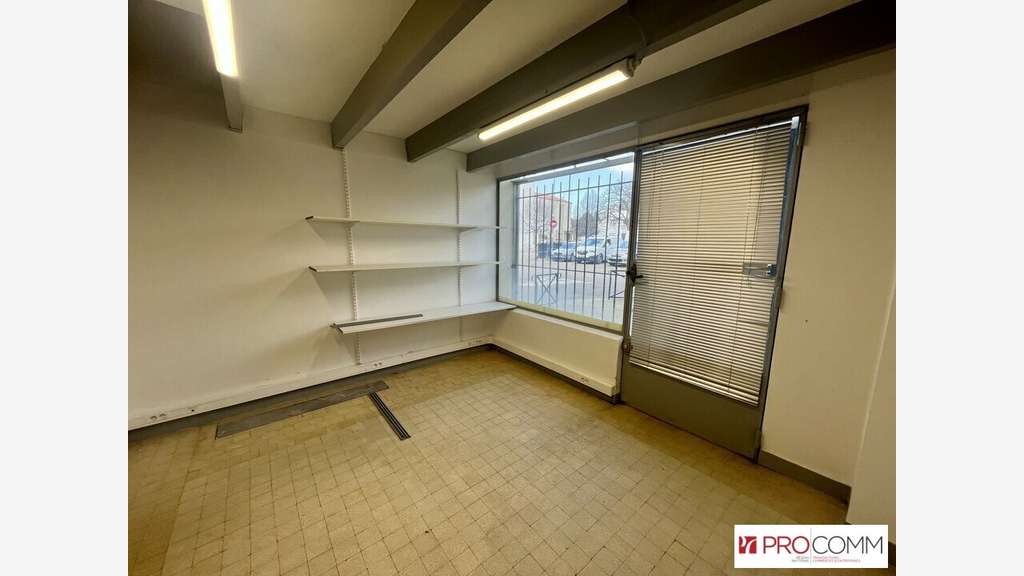 Bureaux 15m² à louer à Arles Trinquetaille 