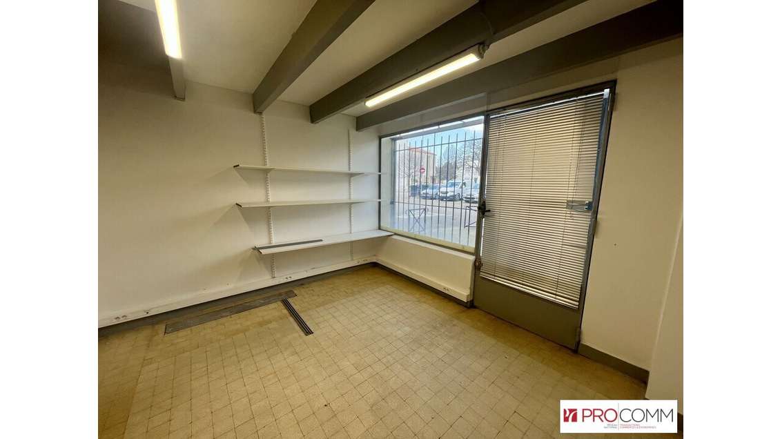 Bureaux 15m² à louer à Arles Trinquetaille 