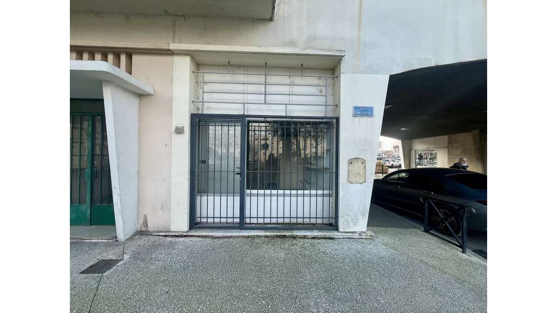 Bureaux 15m² à louer à Arles Trinquetaille 