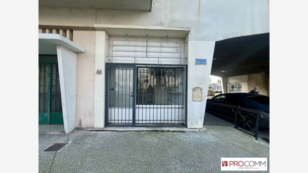 Bureaux 15m² à louer à Arles Trinquetaille 