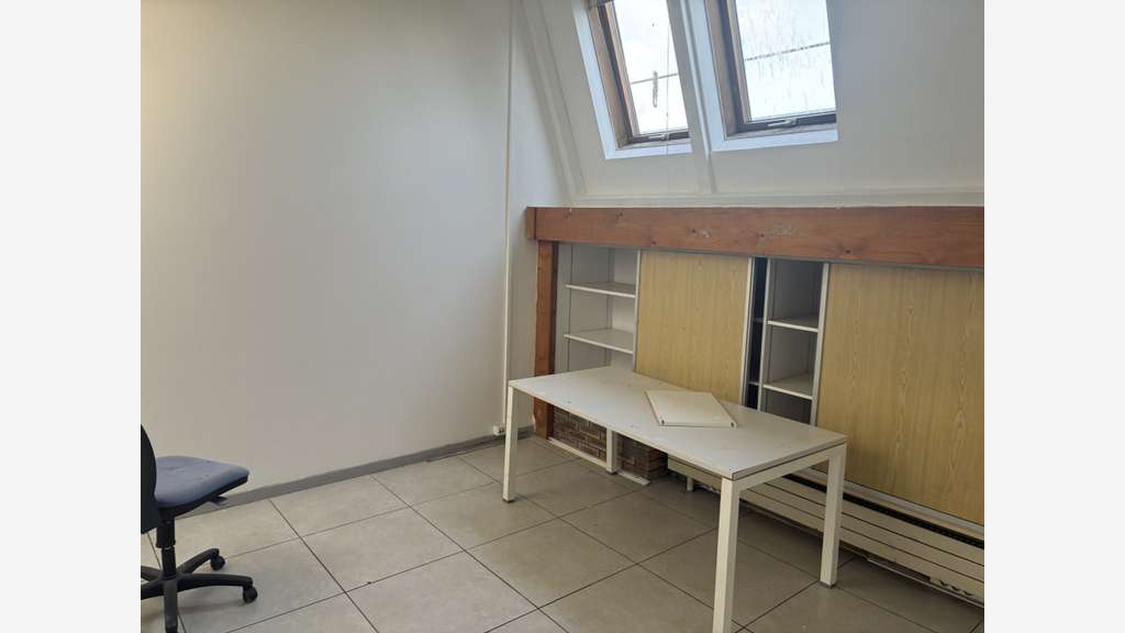 Bureau 20m² R+1 à louer à Arnouville