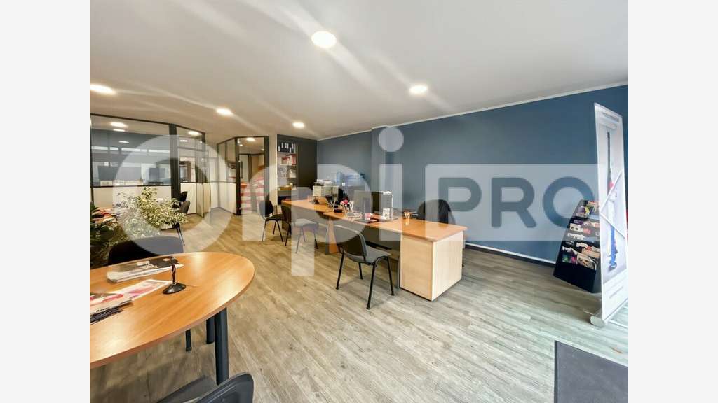 A louer local 125m² Arras emplacement premium