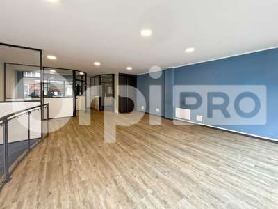 A louer local 125m² Arras emplacement premium