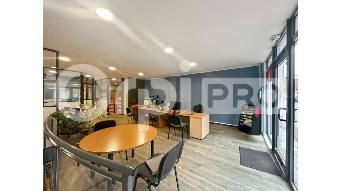 A louer local 125m² Arras emplacement premium