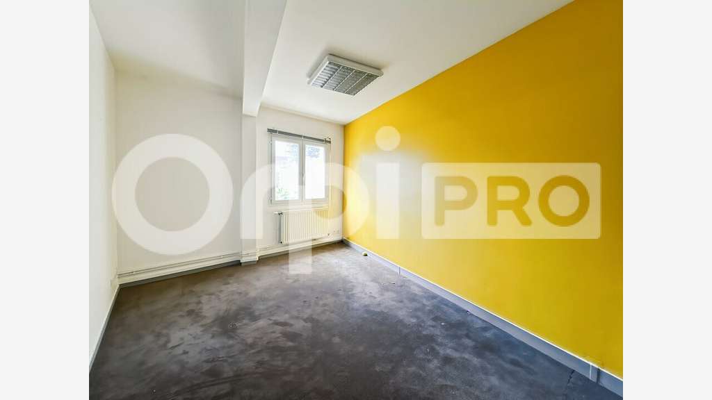 Bureau 88m² à louer empl 1bis à Arras centre