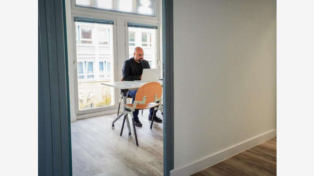 À louer – Bureaux individuels de 9 à 17,20 m² à Ar