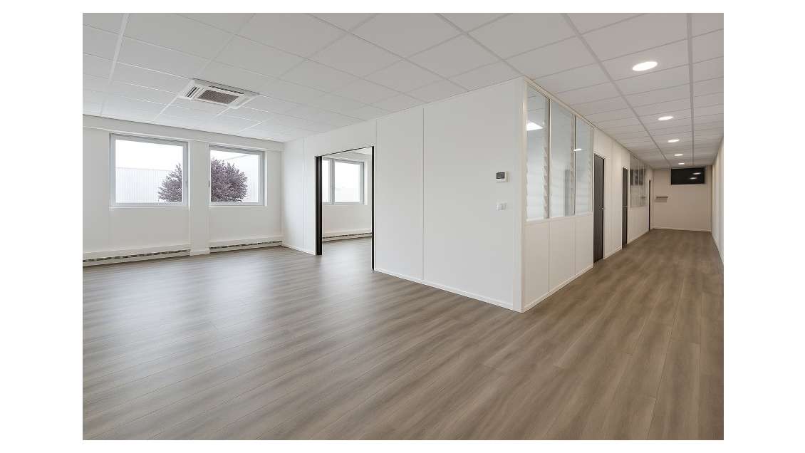 Bureaux 142m² à louer à Artigues-près-Bordeaux