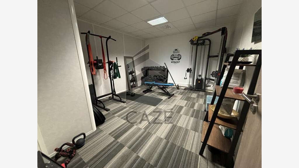 Bureaux 90m² RDC à louer à Artigues