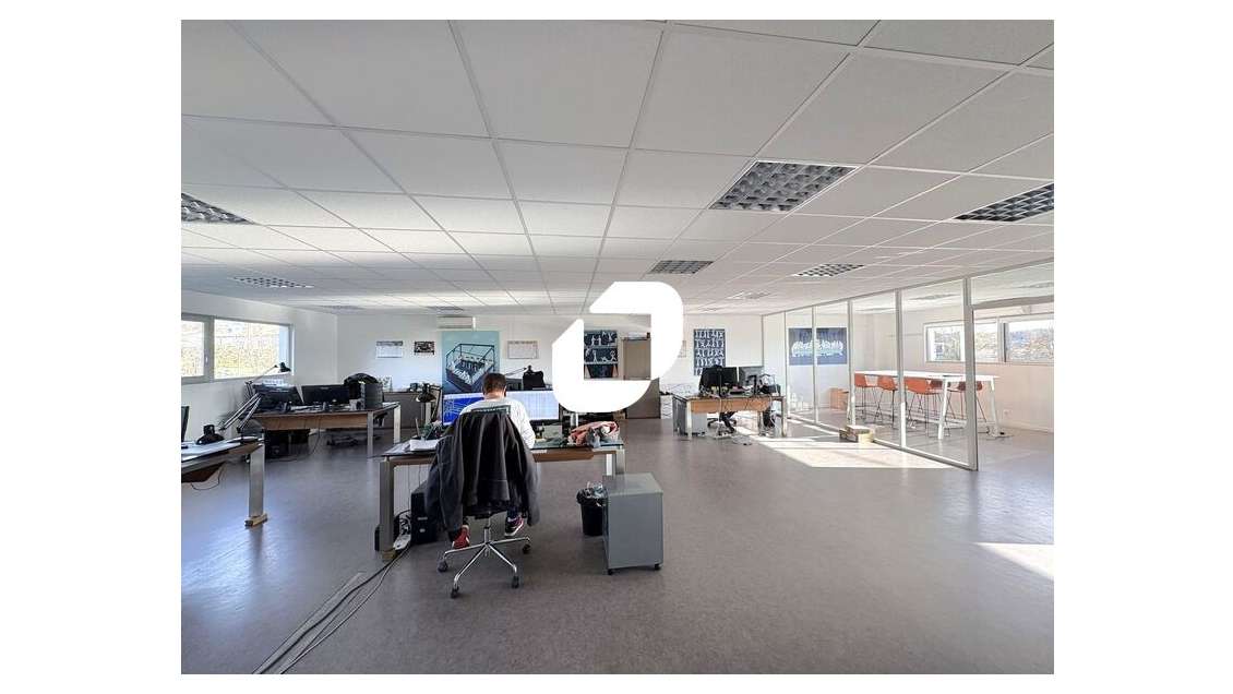 A louer Bureaux 148m² Artigues pres bordeaux