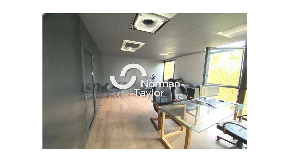 A louer bureaux 175m² à Montpellier Port Marianne