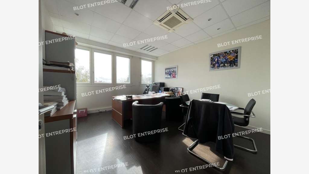 A louer bureaux 285m² à Cesson-Sévigné