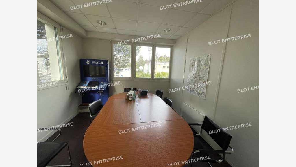 A louer bureaux 285m² à Cesson-Sévigné