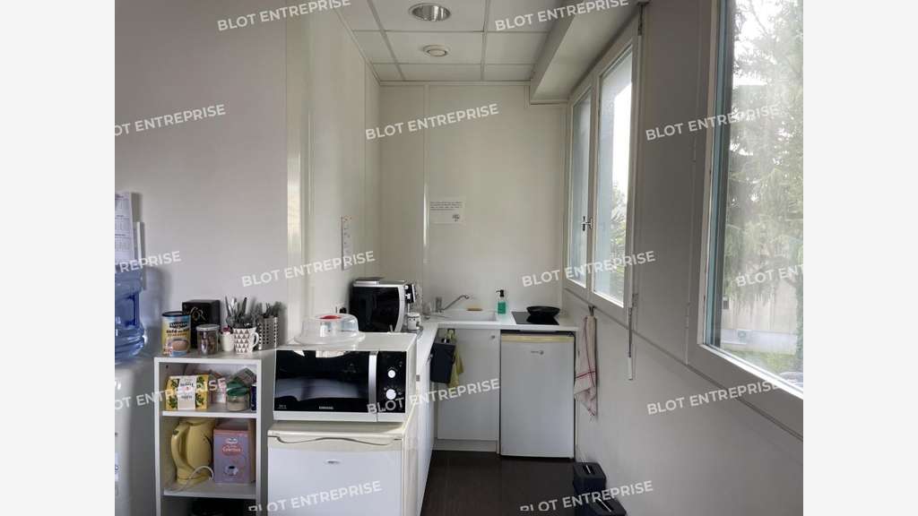 A louer bureaux 285m² à Cesson-Sévigné