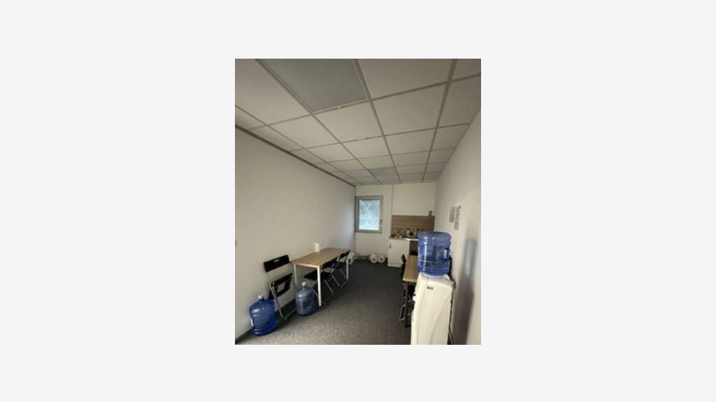 Bureaux 58m² à louer Camp Major 13400