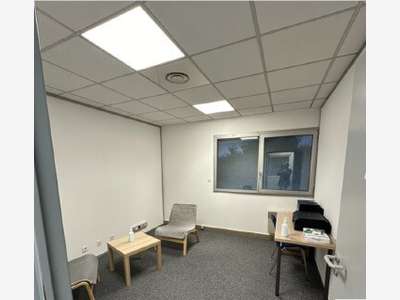 Bureaux 58m² à louer Camp Major 13400