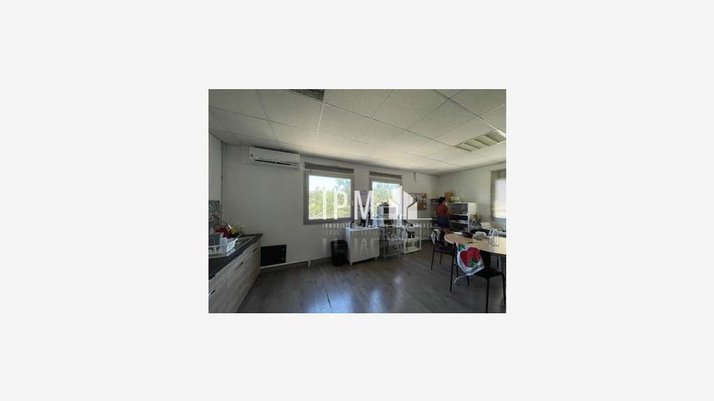 Bureaux de 213m² à louer Camp Major 13400 Aubagne