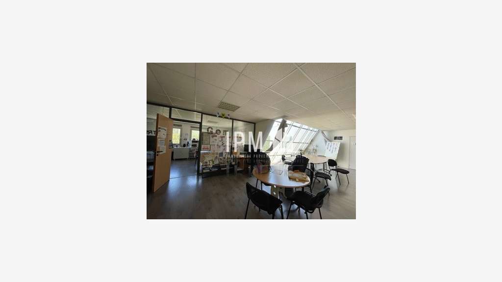Bureaux de 213m² à louer Camp Major 13400 Aubagne