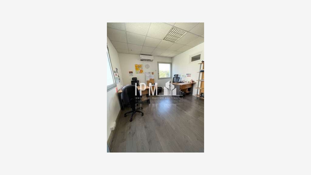 Bureaux de 213m² à louer Camp Major 13400 Aubagne