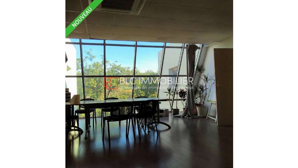 Bureaux 213m² R+2 à louer à Aubagne