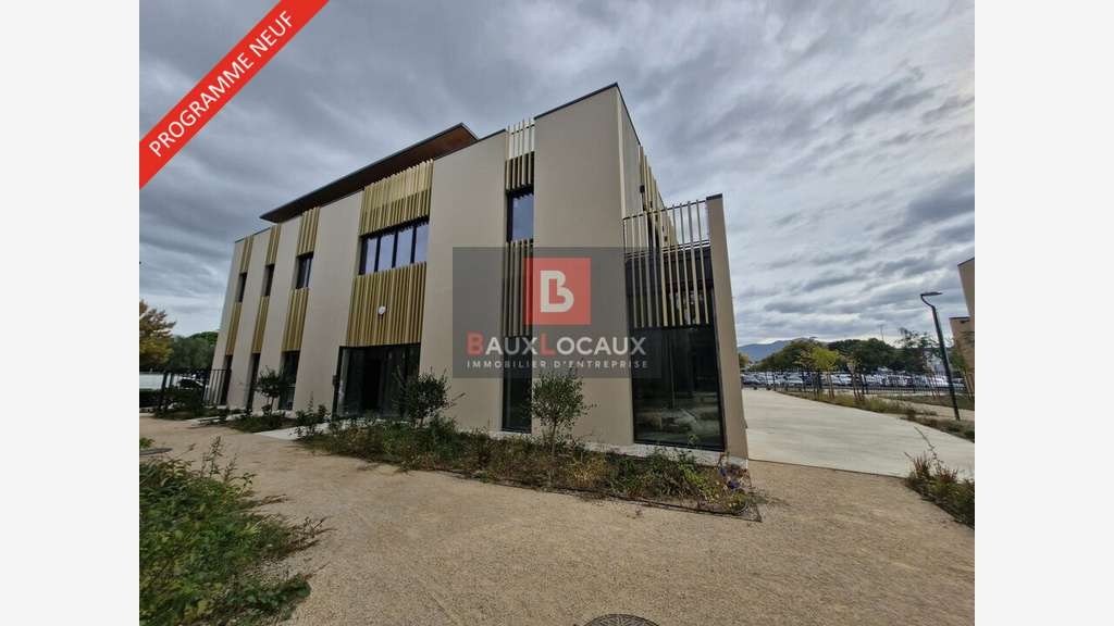 A louer local commercial 405m² Aubagne zone co