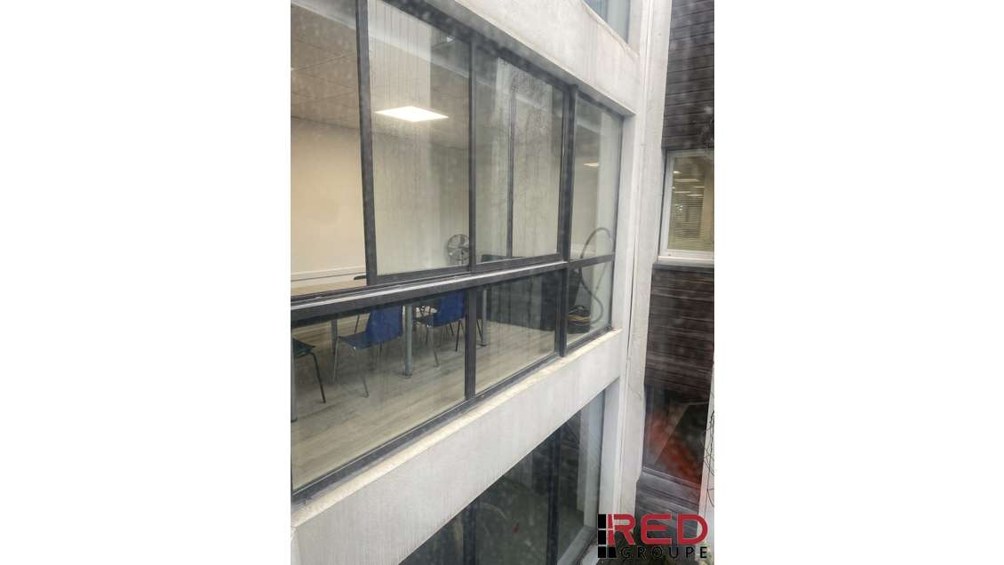 A louer bureaux de 260m² à Aubagne Paluds