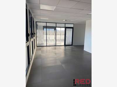 Bureaux 214m² R+2 en très bon état à louer Aubagne