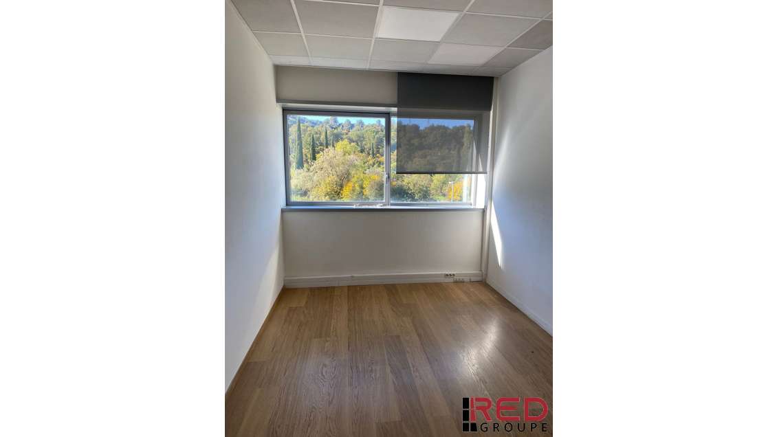A louer bureaux 460m² zone des Paluds à Aubagne