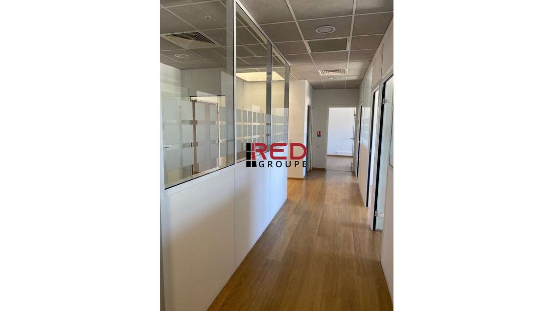 A louer bureaux lumineux 210m² Aubagne Paluds