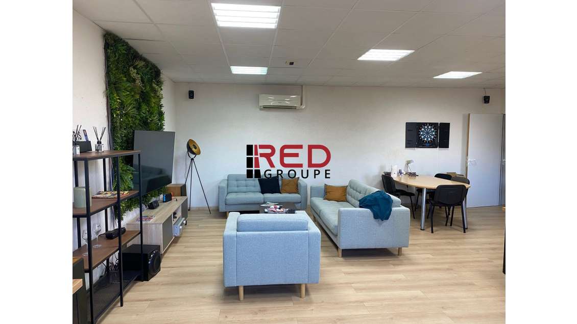 Bureaux de 123m² à louer en R+1 à Aubagne