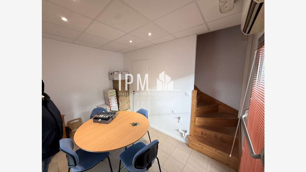 A louer bureaux 21m² ZI  Les Paluds à Aubagne