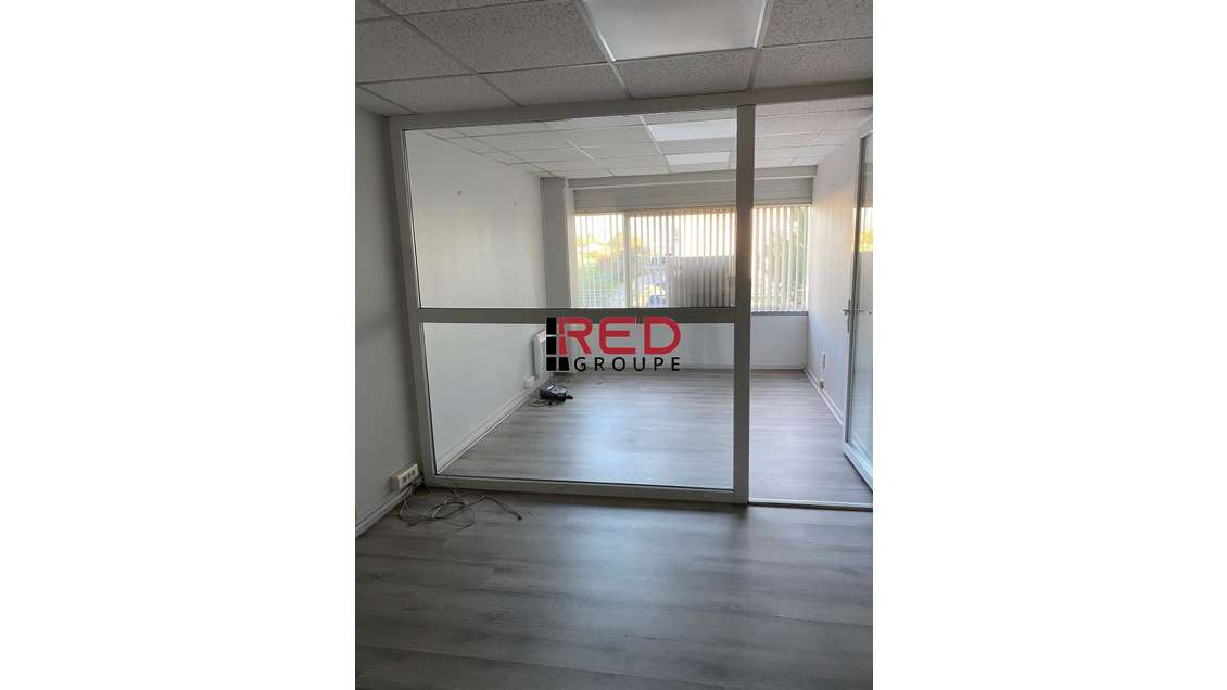 A louer bureaux de 46m² en R+1 Aubagne Paluds