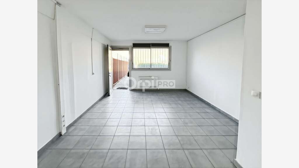 Bureau 12m² à louer avenue de la Fleuride Aubagne