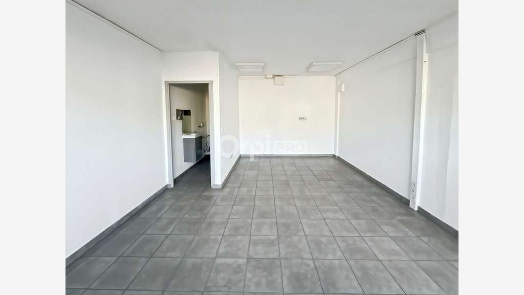 Bureau 12m² à louer avenue de la Fleuride Aubagne