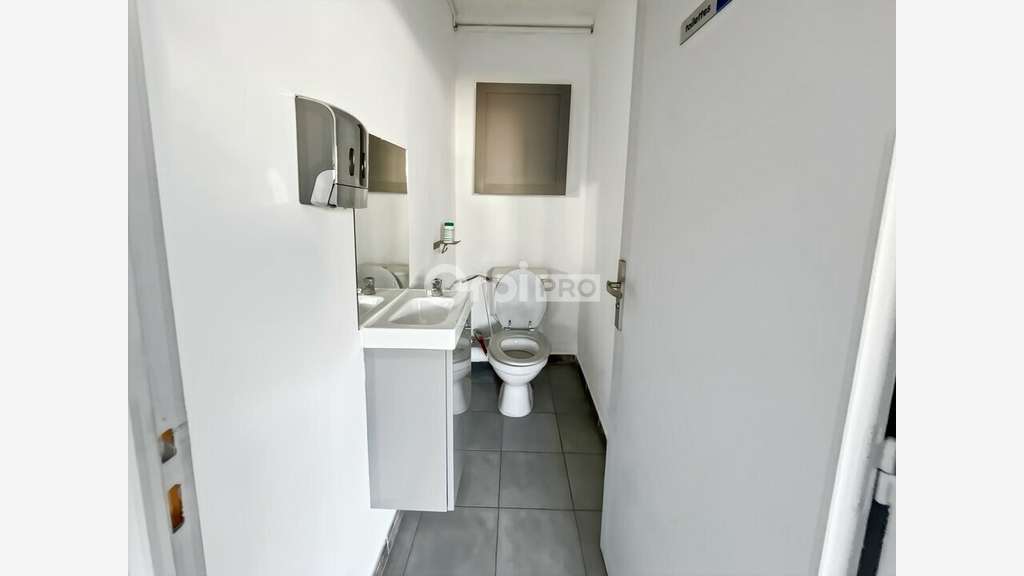 Bureau 12m² à louer avenue de la Fleuride Aubagne