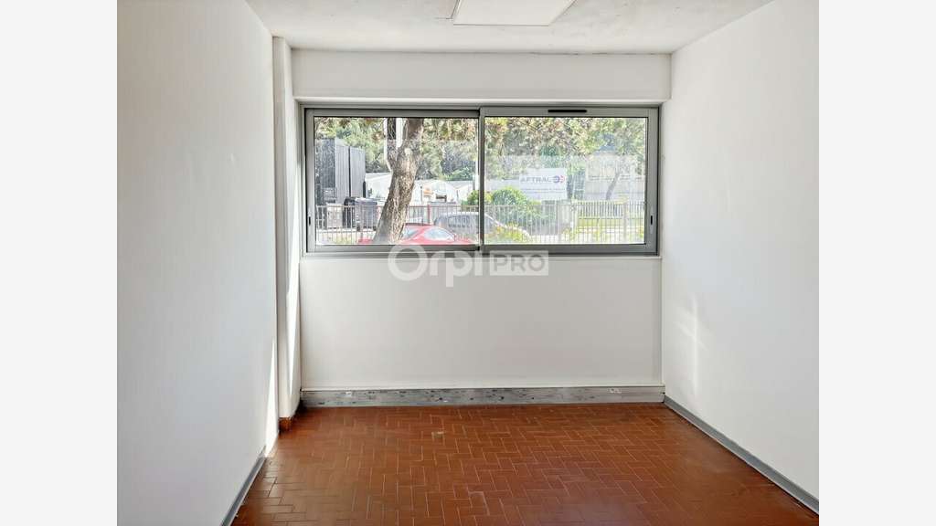 A louer bureaux 75m² empl stratégique Aubagne
