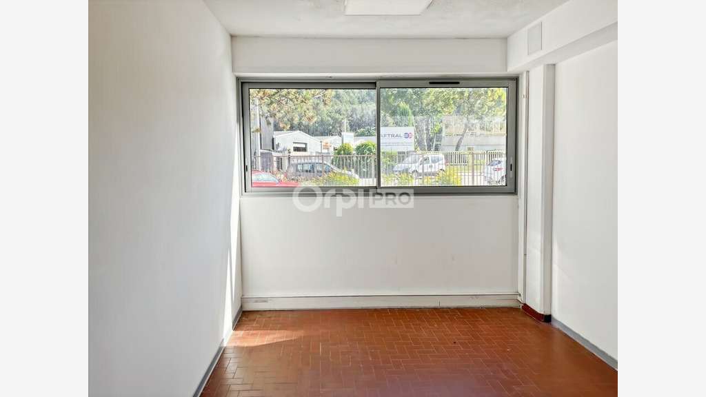 A louer bureaux 75m² empl stratégique Aubagne