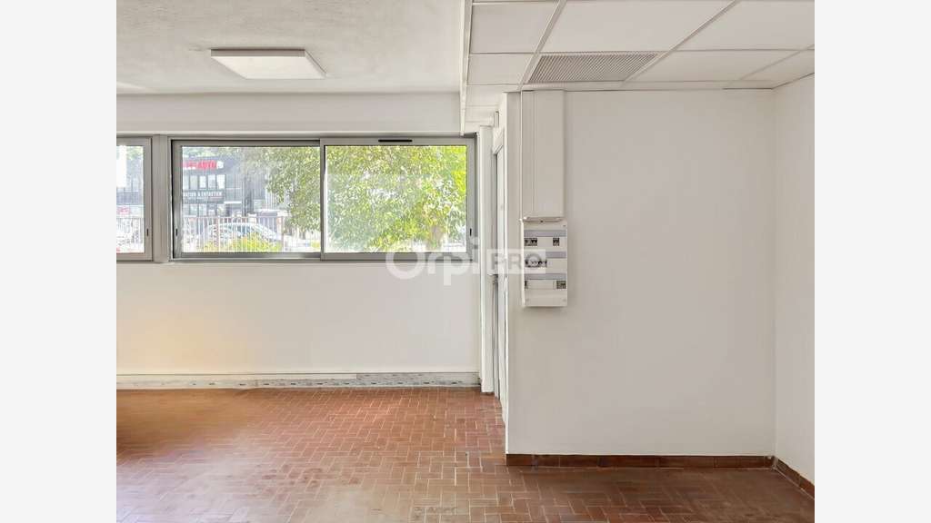 A louer bureaux 75m² empl stratégique Aubagne