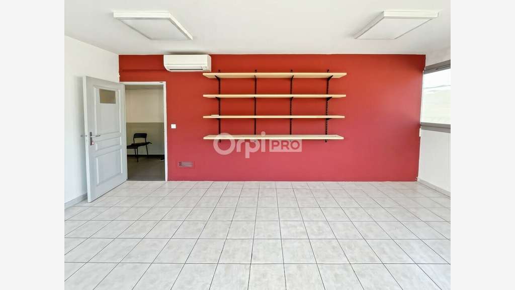 A louer bureau 25m² Aubagne avenue de la Fleuride