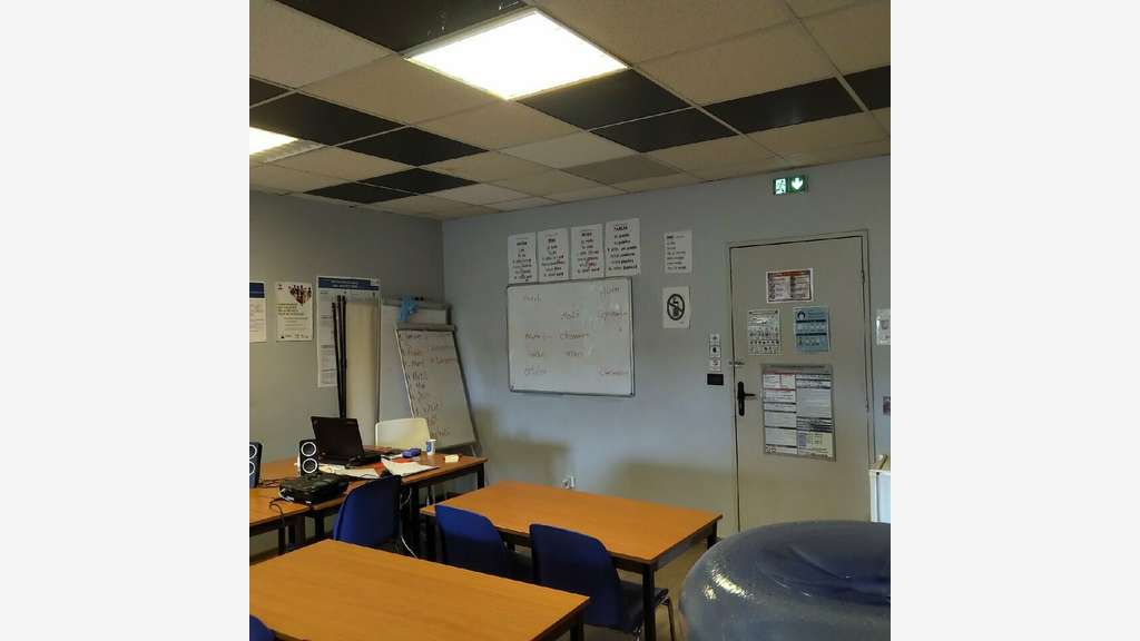 Bureaux 64m² R+2 à louer à Aubagne Camp Major