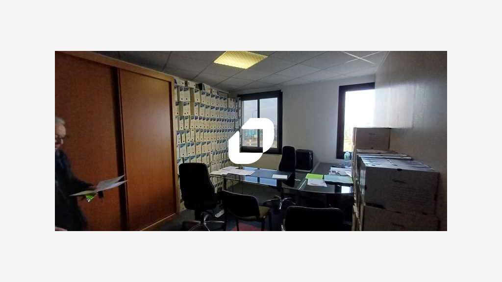 A louer Bureaux 160m² Aubergenville